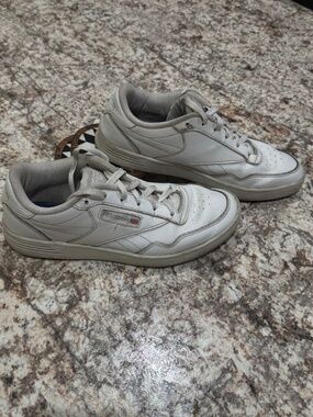 REEBOK White Leather Sneakers Lace Up Women's 8.5 Memory Tech Insoles Athletic